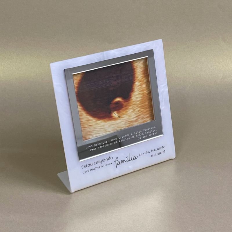 Porta Retrato Polaroide para Anúncio de Gravidez - Pai e Família