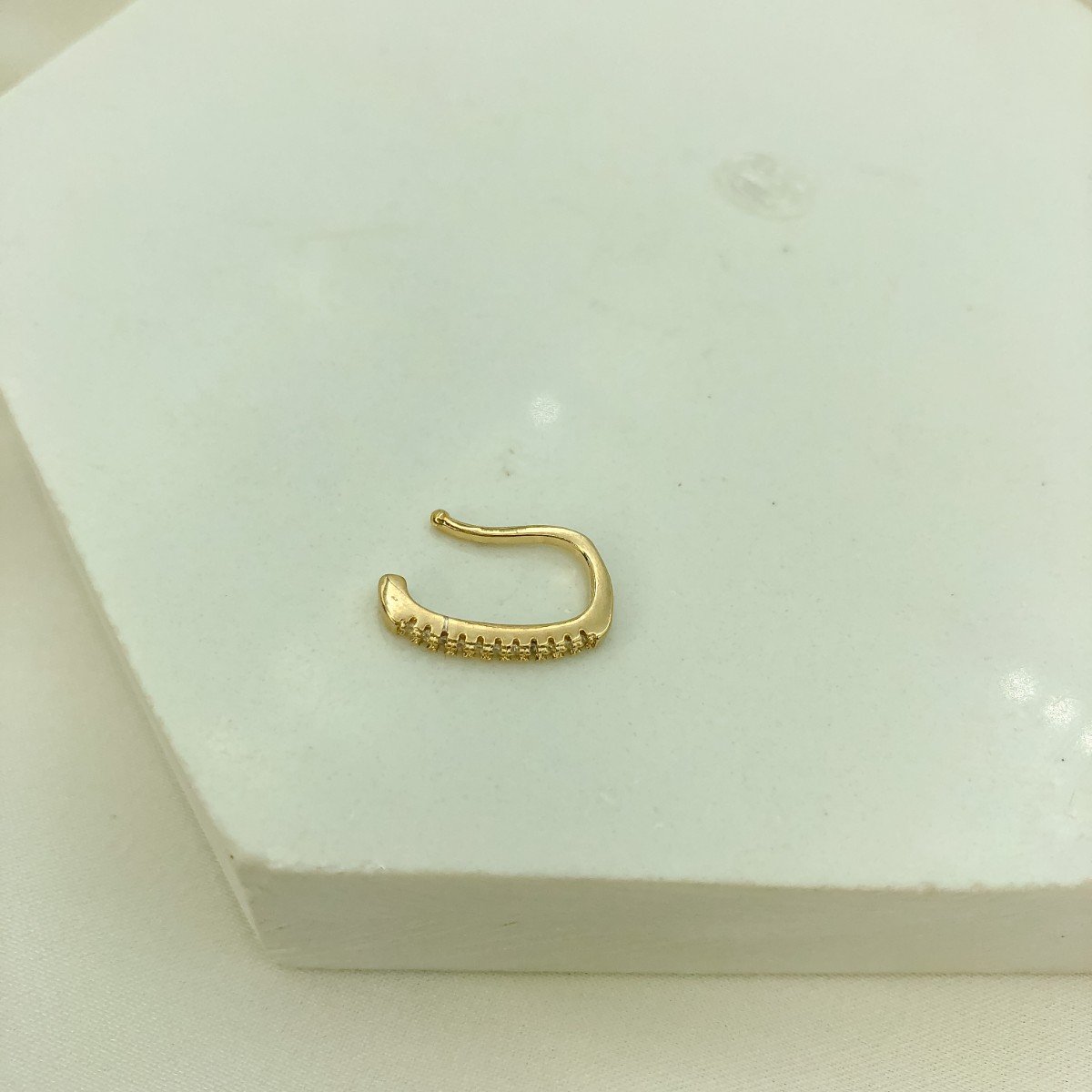 Piercing Fake Cravejado de Microzircônias Banhado em Ouro 18k