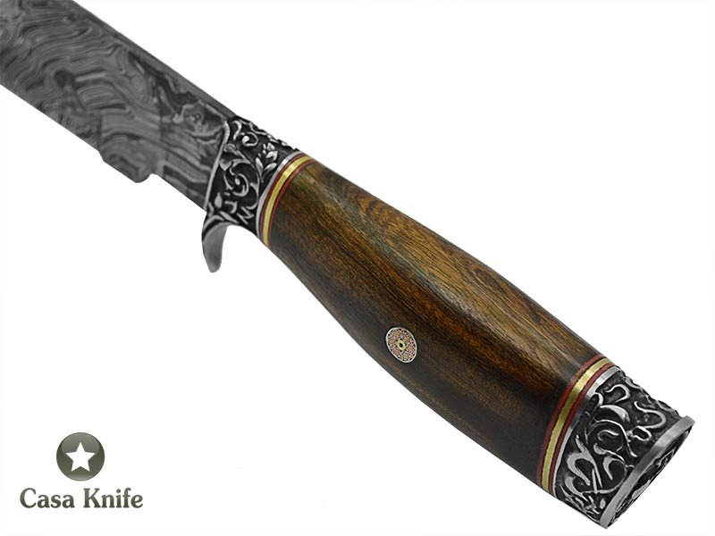 Adelar Filippon faca bowie para colecionador forjada em aço damasco. Empunhadura em madeira de Louro Freijó , 35 cm.