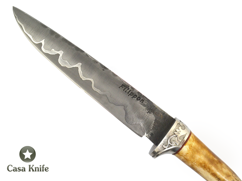 Adelar Filippon faca para churrasco para colecionador forjado em aço San May. Empunhadura em Chifre de Cervo, 29 cm