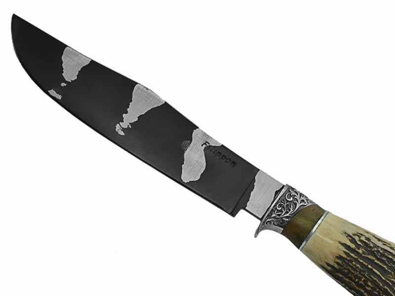 Adelar Filippon faca para colecionador forjado em aço Go May padrão zebra. Empunhadura em Chifre de Cervo, 32 cm