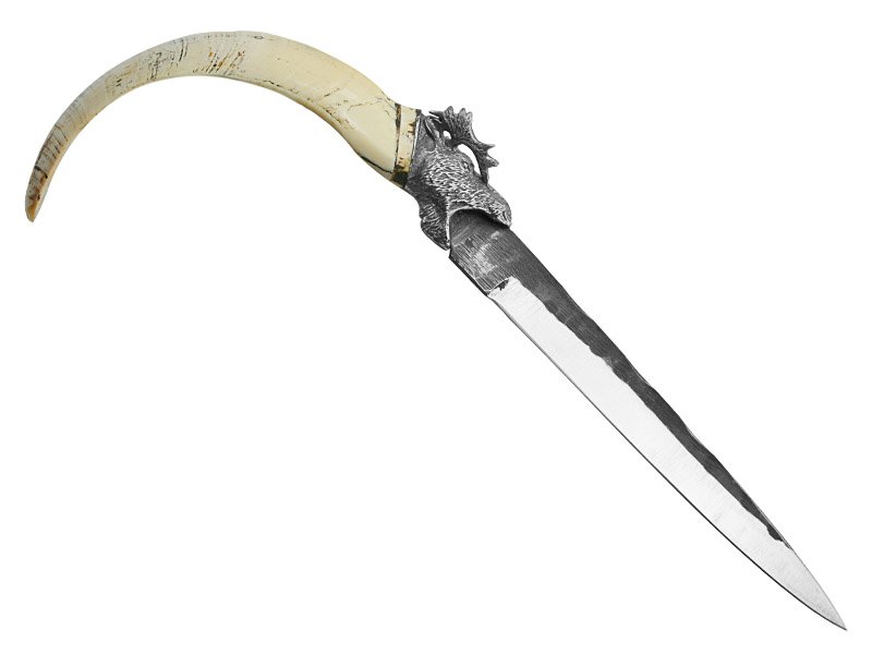 Adellar Filippon faca para colecionador em aço inox brut forge. Empunhadura em dente de javali, 28 cm