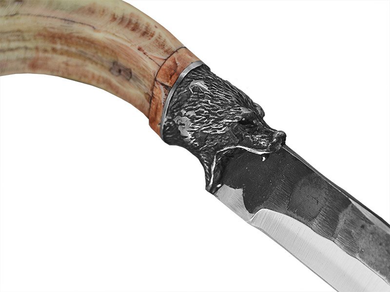 Adellar Filippon faca para colecionador em aço inox brut forge. Empunhadura em dente de javali, 26 cm