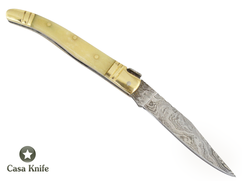 Canivete em aço damasco com empunhadura em osso de camelo 16 cm