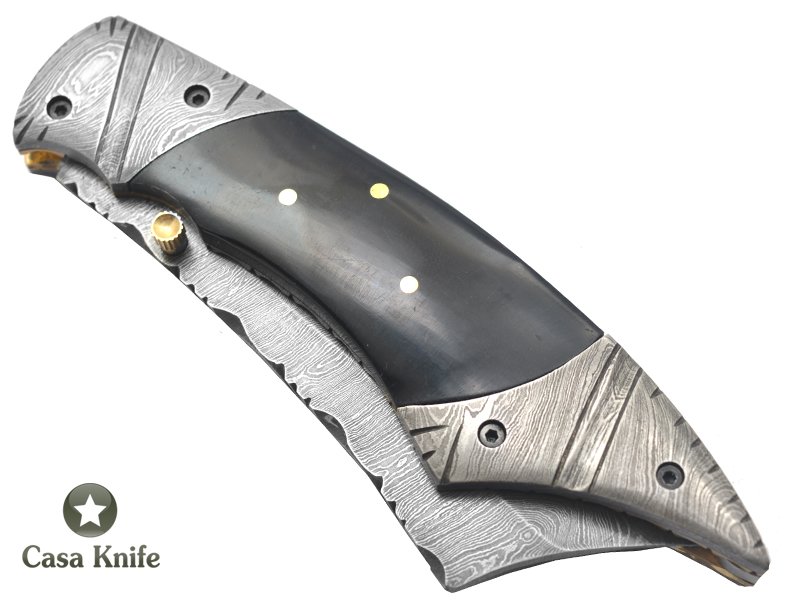 Canivete para colecionador forjado em aço damasco com empunhadura em chifre de búfalo, 22 cm