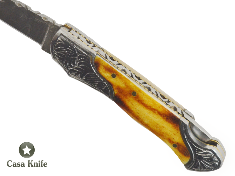Canivete para colecionador forjado em aço damasco com empunhadura em chifre de boi, 18 cm