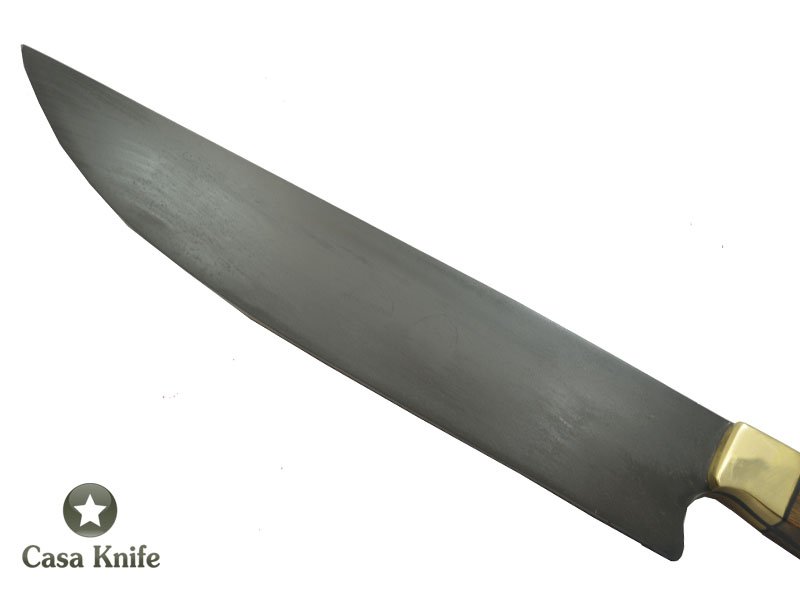 Faca Cheff para colecionador forjada em aço 5160 com oxidação preta. Empunhadura em Louro Faia. 38 cm