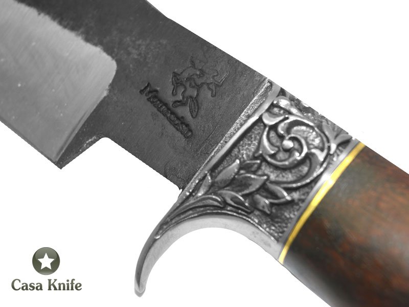 Montecristo faca Javalizeira para colecionador forjada em aço C 75. Empunhadura em Ebuia, 42 cm