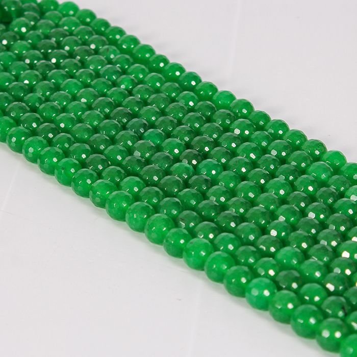 Jade Verde Translucido 10mm Bola Facetado