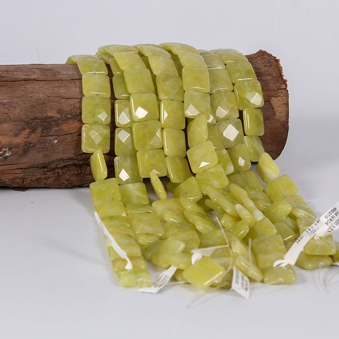 Jade Verde Peridoto Quadrado Facetado 18x18mm