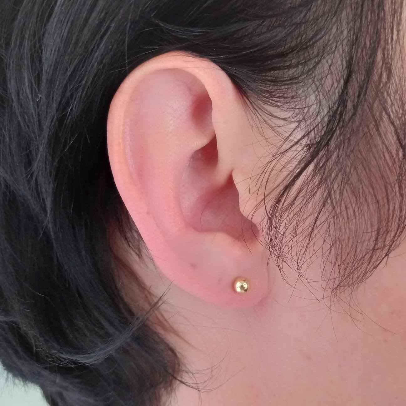 Brinco Ear Cuff de Esferas Folheado a Ouro 18K