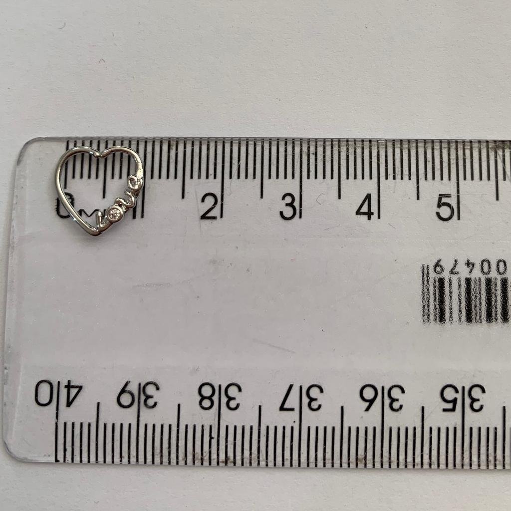 Piercing de furo, aço cirúrgico, argolinha, torção, coração love, prateado (lateral 1) - REF X148