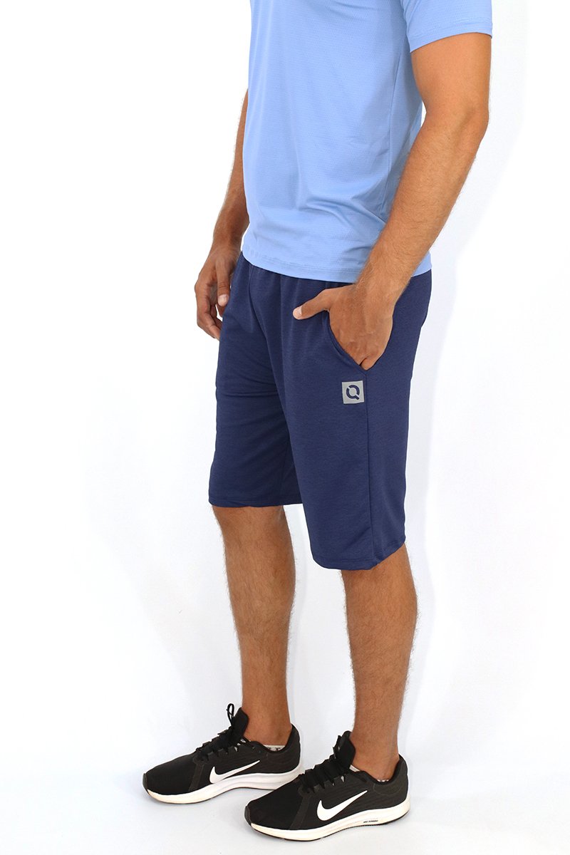 Bermuda masculina com bolso e proteção solar