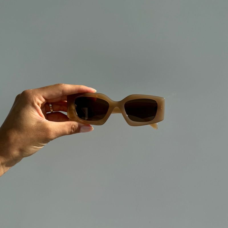 Óculos de sol retangular Raissa - Bege