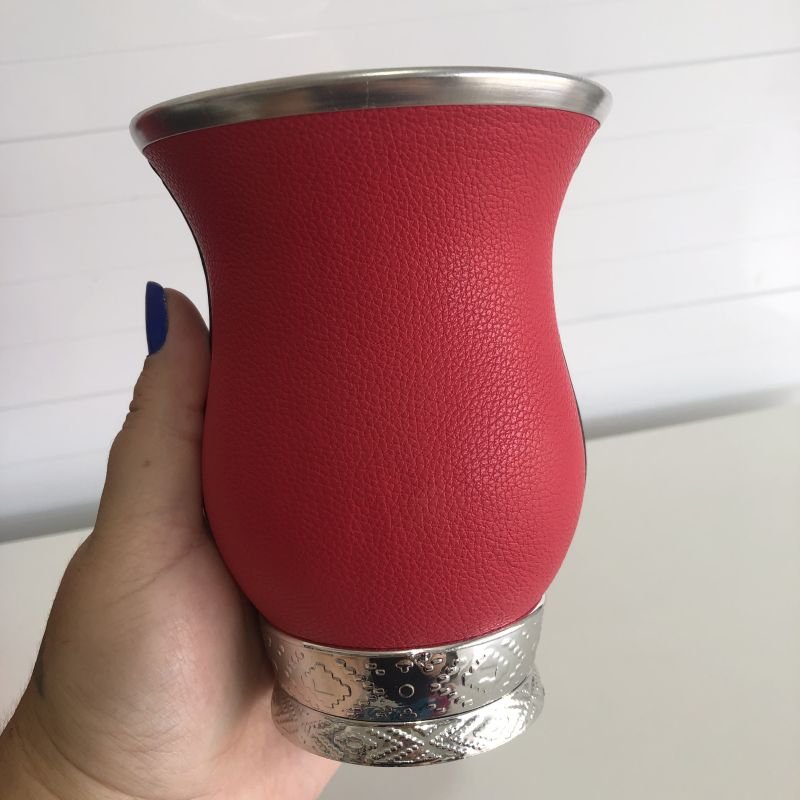 Kit chimarrão vermelho (acompanha: cuia + bomba + térmica + e de presente 2 filtros para bomba)